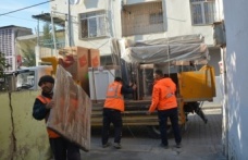 Tarsus'ta Evi Yanan 3 Aileye Eşya Desteği