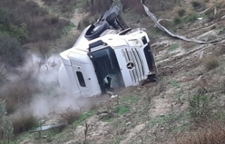 Tarsus'ta LPG Yüklü Tanker Şarampole Uçtu