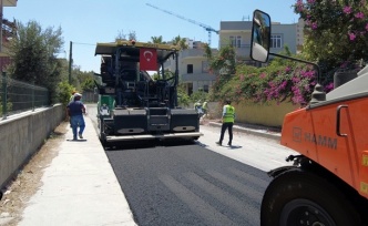 Tarsus’ta Yol Onarım Ve Asfaltlama Çalışmalarına Devam Ediliyor