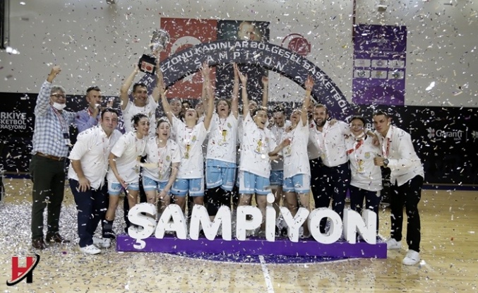 Kadınlar Bölgesel Basketbol Ligi'nin Şampiyonu Tarsus Belediyesi