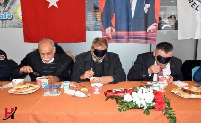 Başkan Bozdoğan Görme Engellilerle Buluştu, Göz Bandı Takıp Yemek Yedi