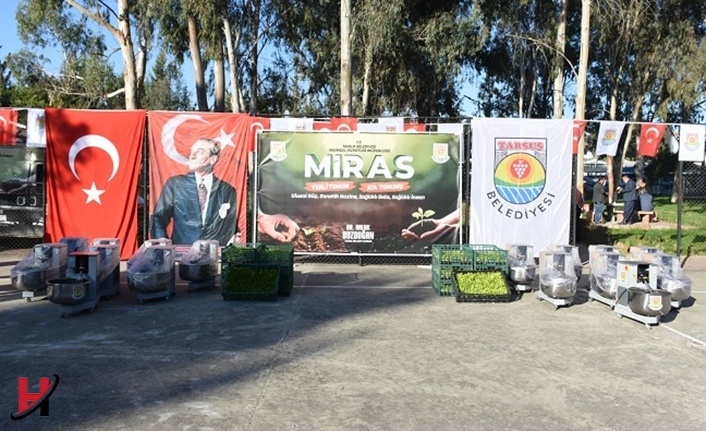 Tarsus Belediyesi’nden Köydeki Kadınlara Hamur Yoğurma Makinası Desteği