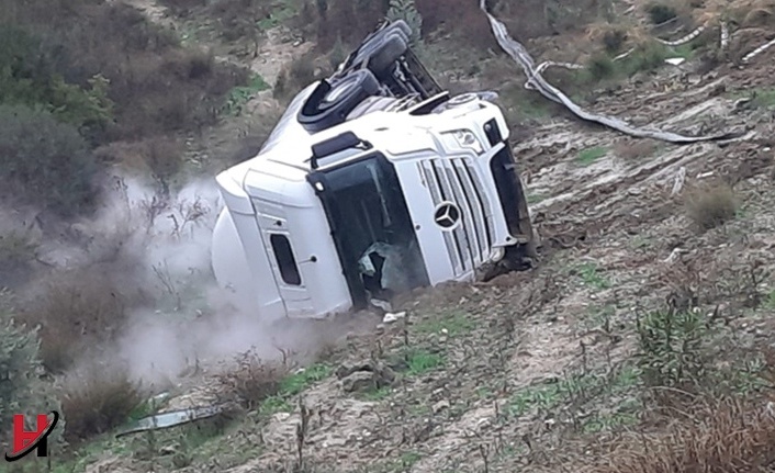 Tarsus'ta LPG Yüklü Tanker Şarampole Uçtu